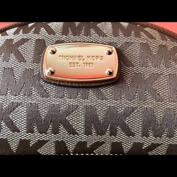 Michael Kors MK Signature Large Backpack Abbey NWT - Picture 2 of 8